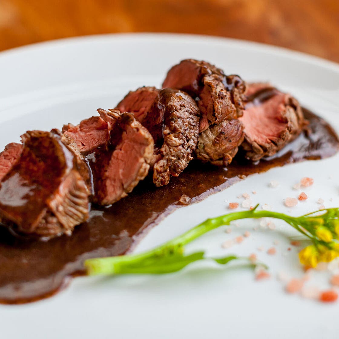 Grilled Filet Mignon with Red Wine Sauce