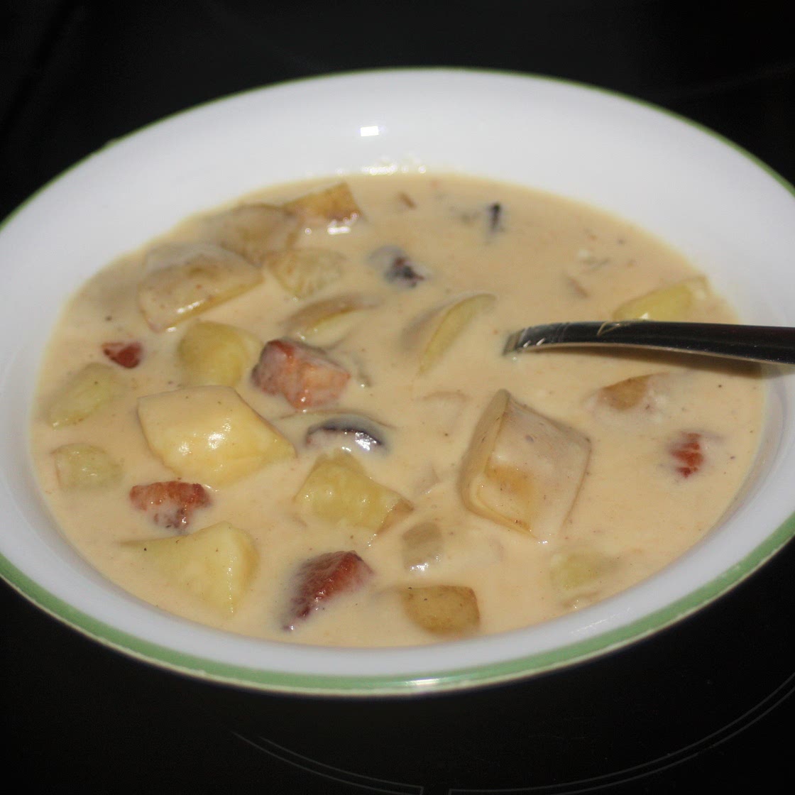 Delicious Ham and Potato Soup