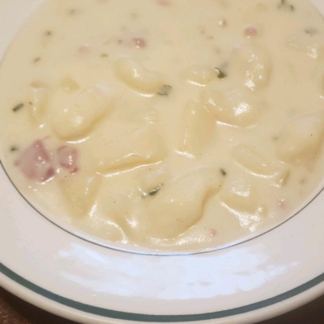Delicious Ham and Potato Soup