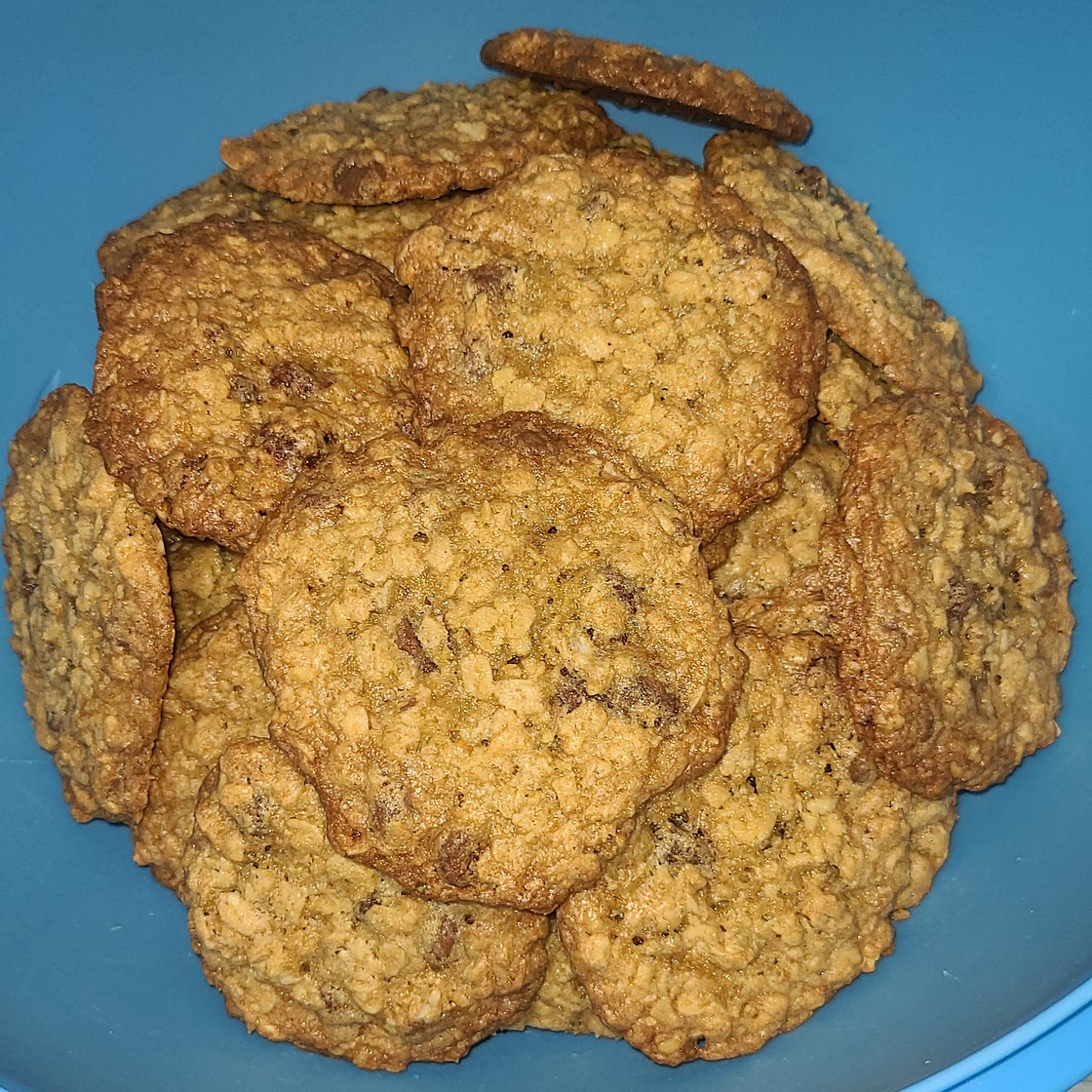 Chewy Chocolate Chip Oatmeal Cookies