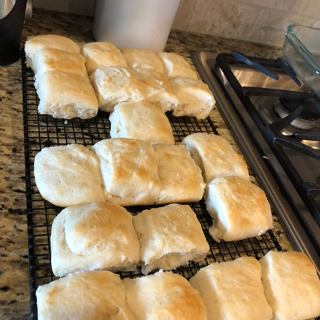 Texas Roadhouse Rolls - Life with Susan