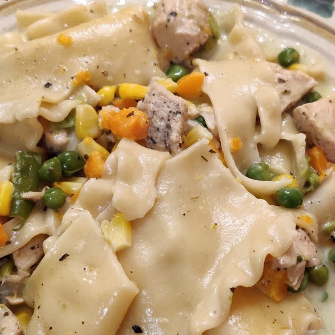Instant Pot Chicken Pot Pie Casserole