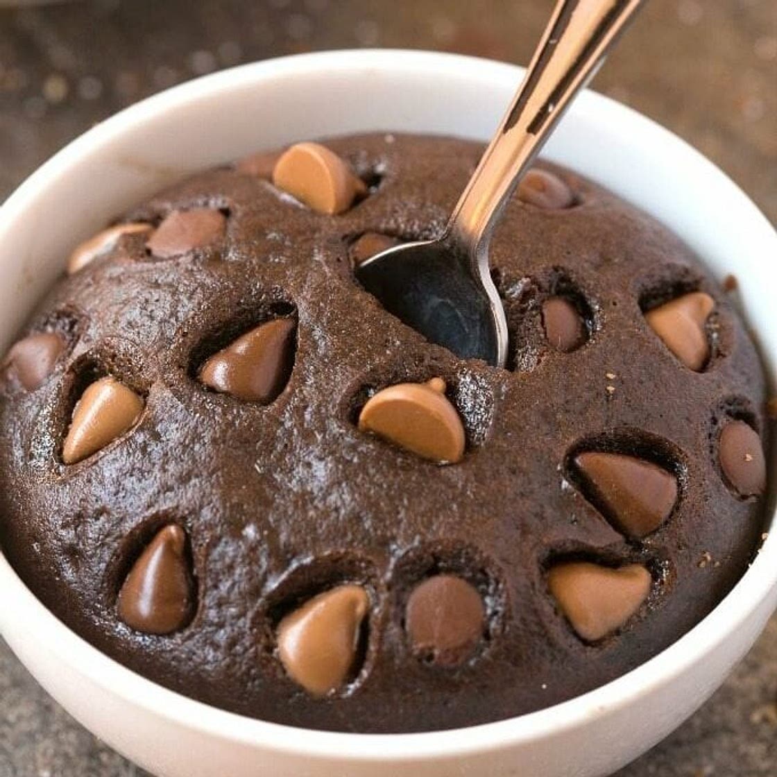 4 Ingredient Flourless Chocolate Cake