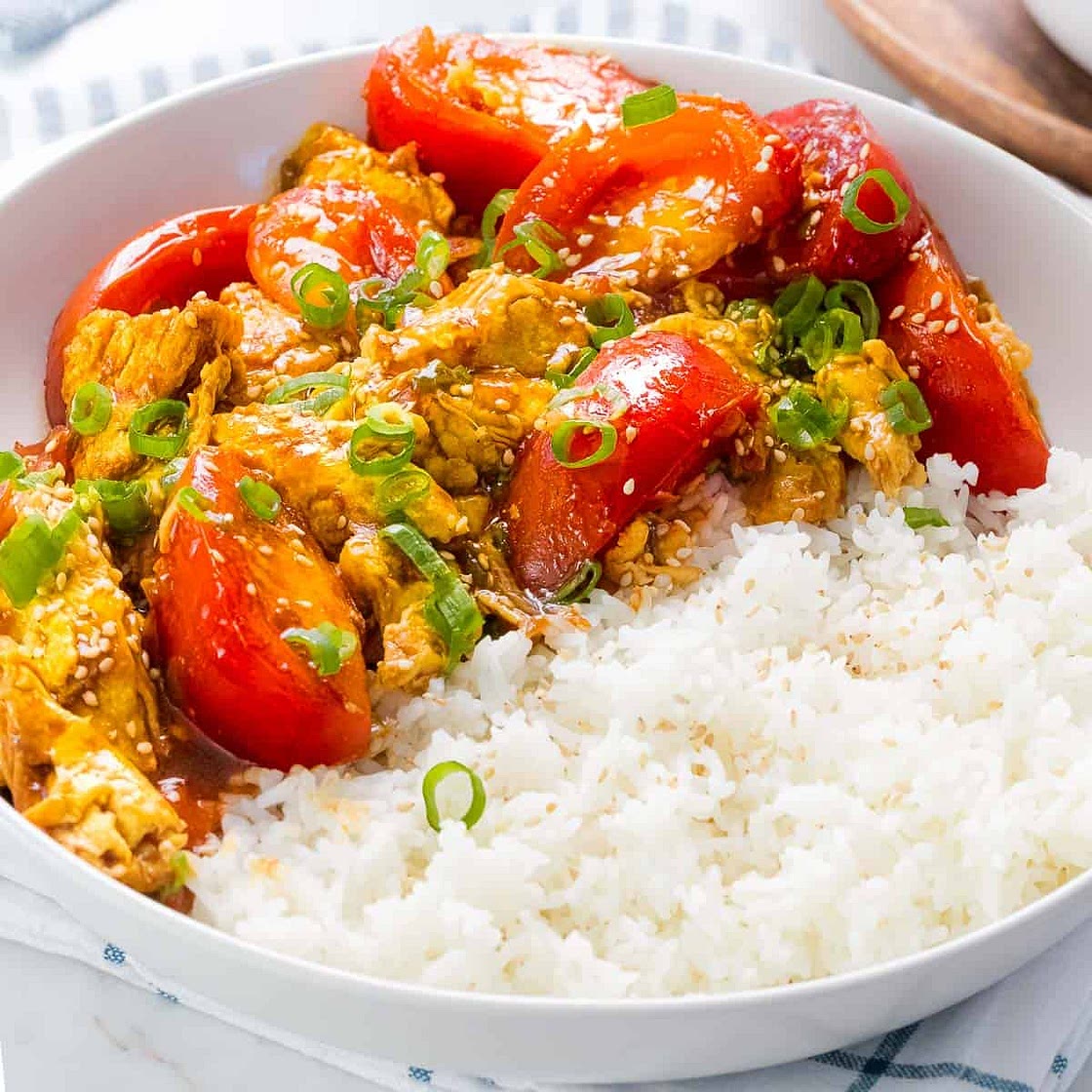 10 Minute Chinese Tomato Egg Stir Fry (番茄炒蛋)