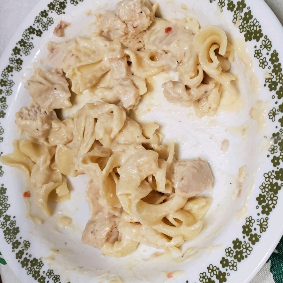 Slow Cooker Chicken Stroganoff