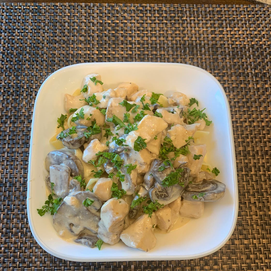 Slow Cooker Chicken Stroganoff