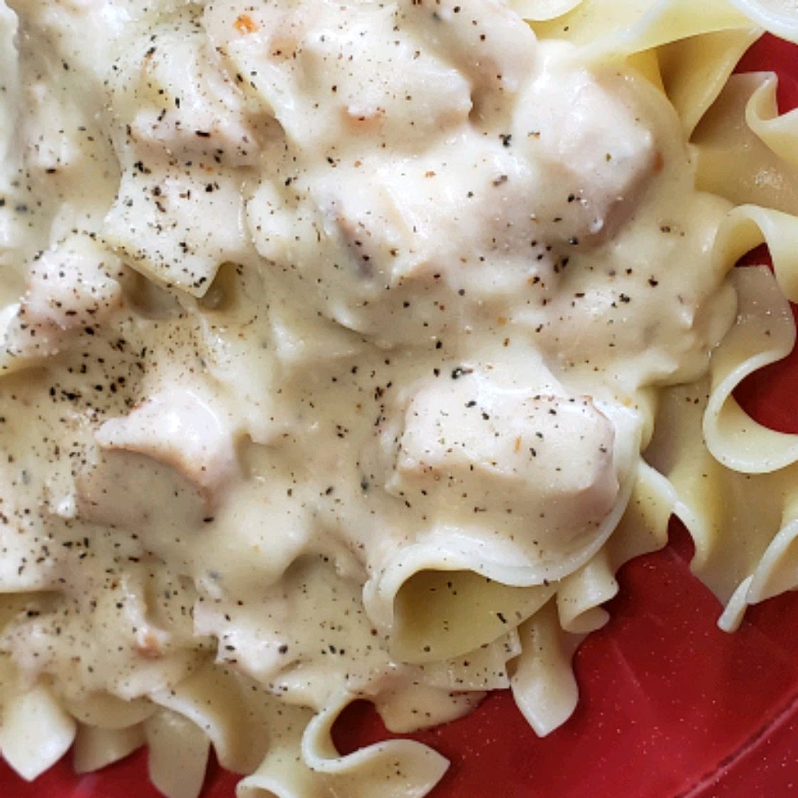 Slow Cooker Chicken Stroganoff