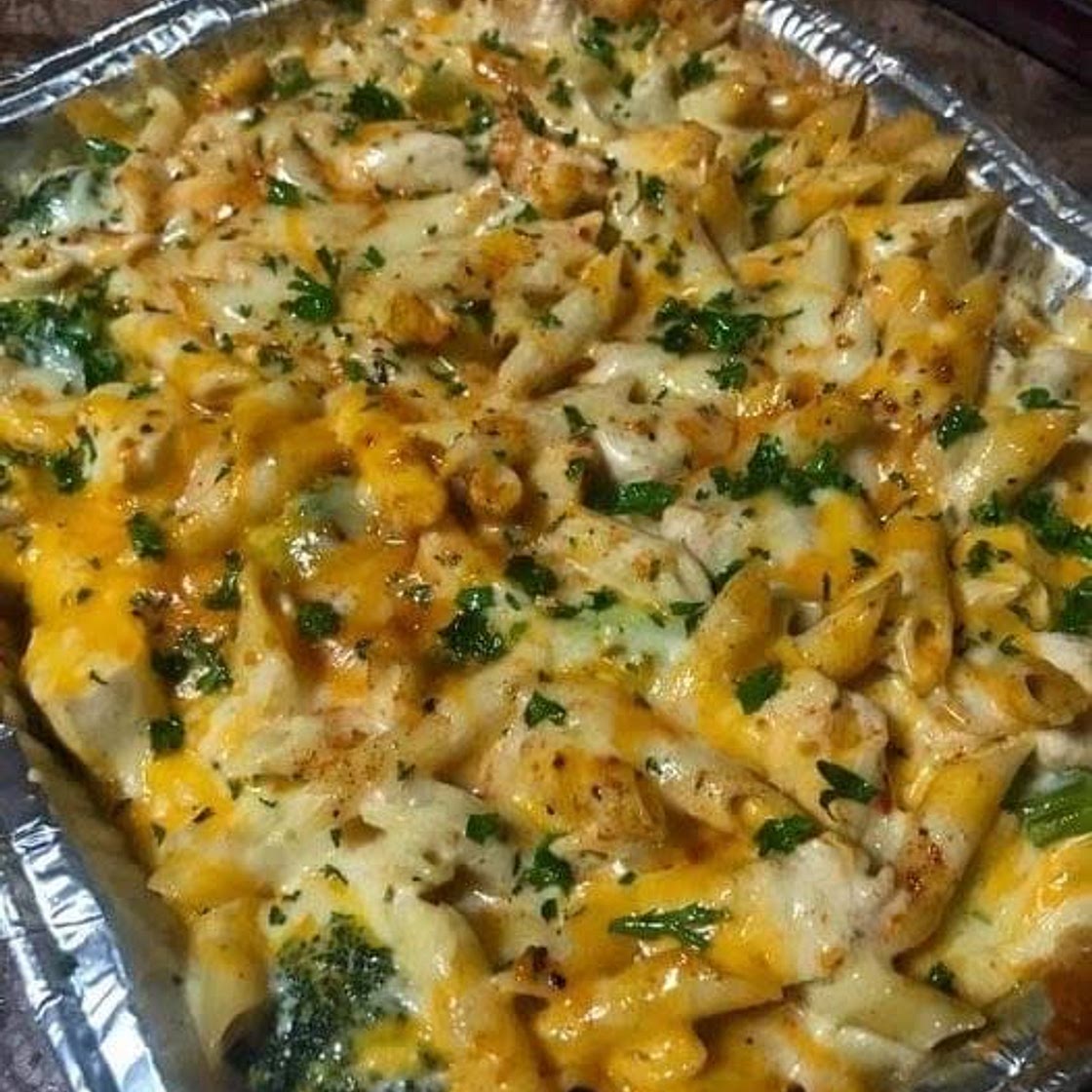 Cajun chicken Alfredo with broccoli 