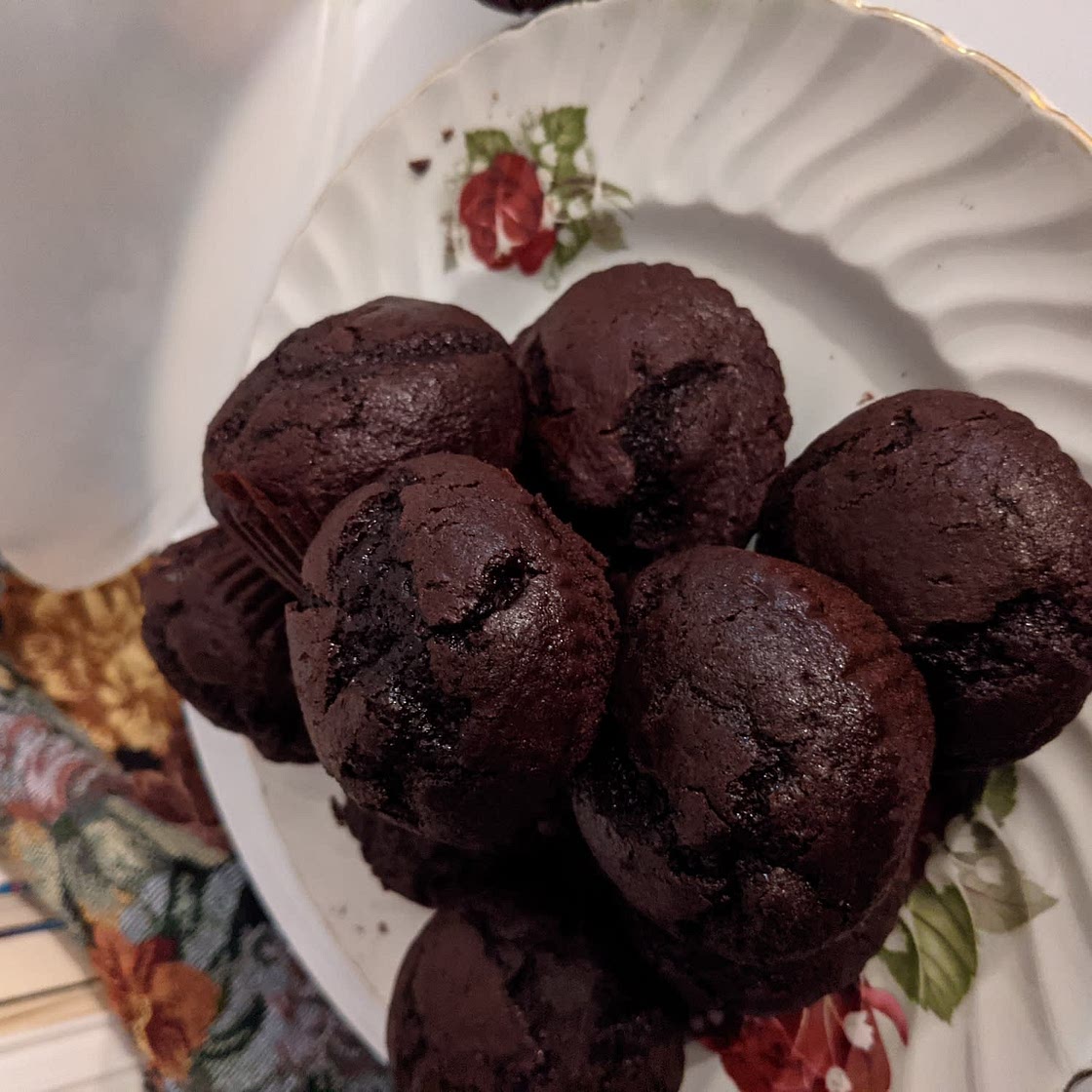 Super Moist Chocolate Cupcakes