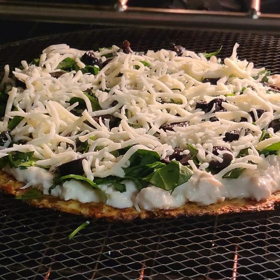 Chicken Alfredo Spinach "Pizza"