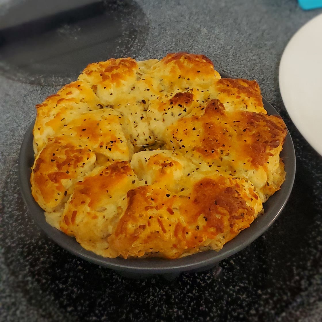 Chicken Alfredo Pullapart Bread