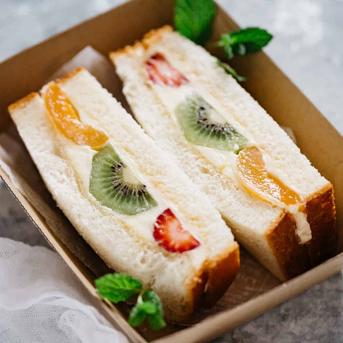 Fruit Sandwich フルーツサンドイッチ