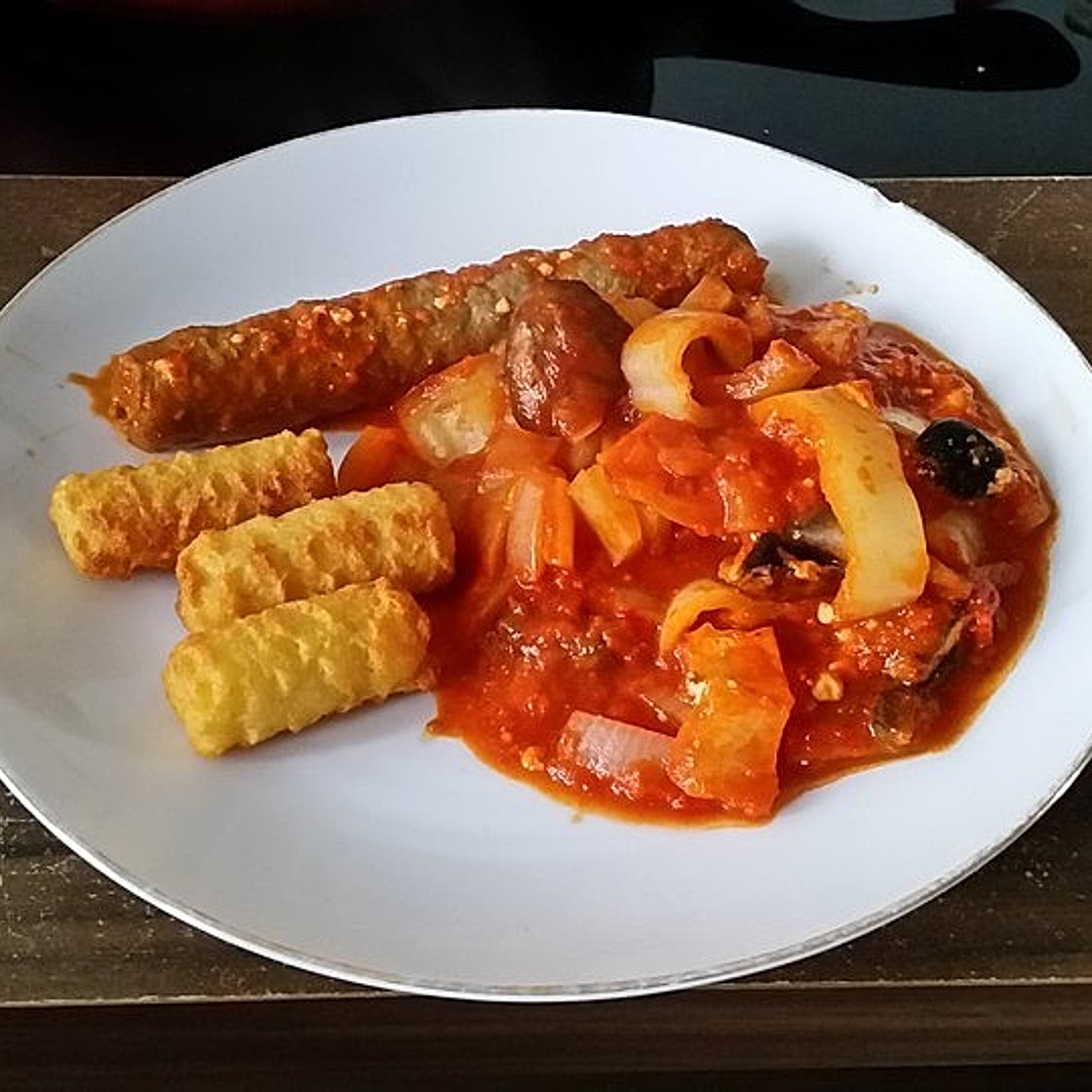 Spitzpaprika "Balkan Art" mit Frikandeln
