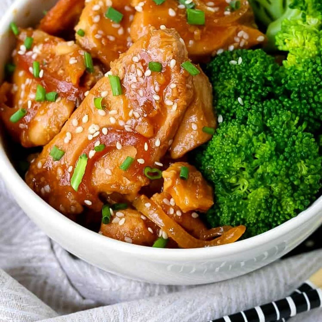 Slow cooker Mongolian chicken and broccoli
