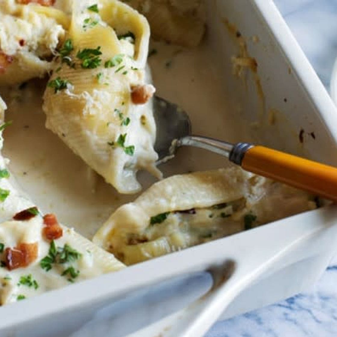 Carbonara stuffed shells