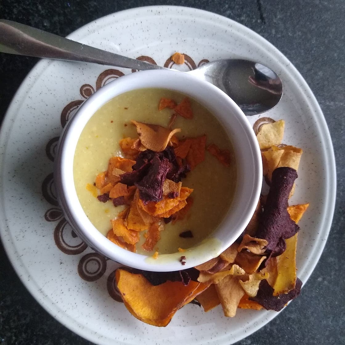 Spicy parsnip soup
