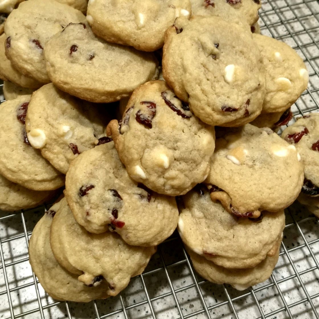 White Chocolate and Cranberry Cookies