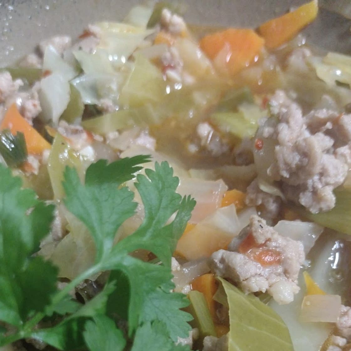 (Paleo, Whole30) Pork Egg Roll in a Bowl SOUP! - SUPER EASY — Bottomless Chef