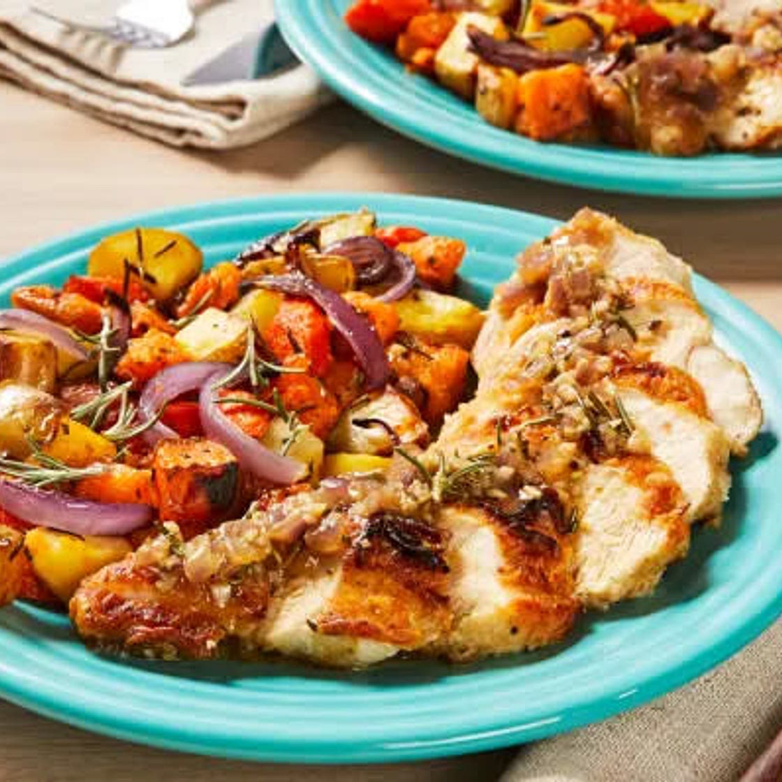 Creamy peppercorn chicken with roasted potatoes and Carrots