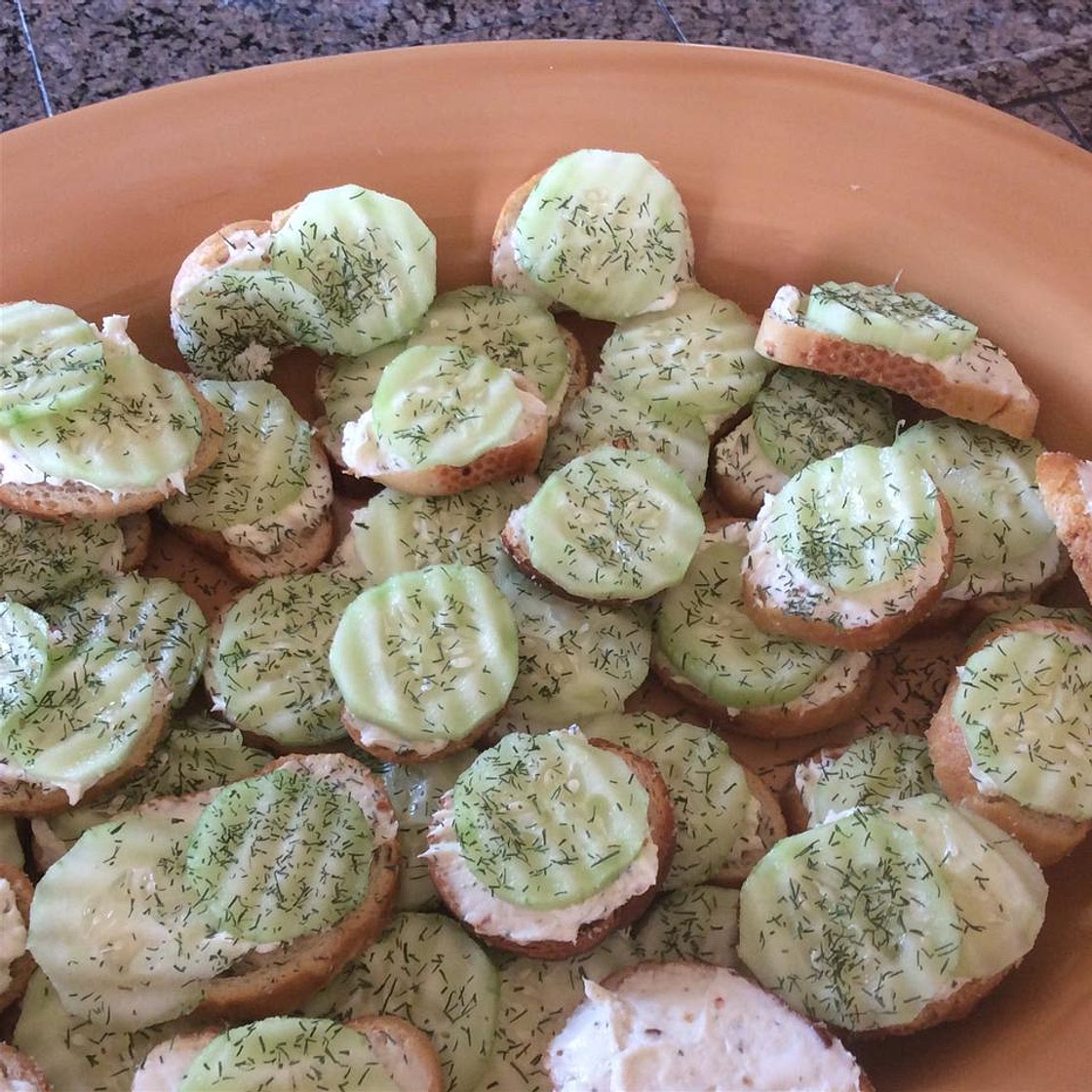 Creamy Dill Cucumber Toasties
