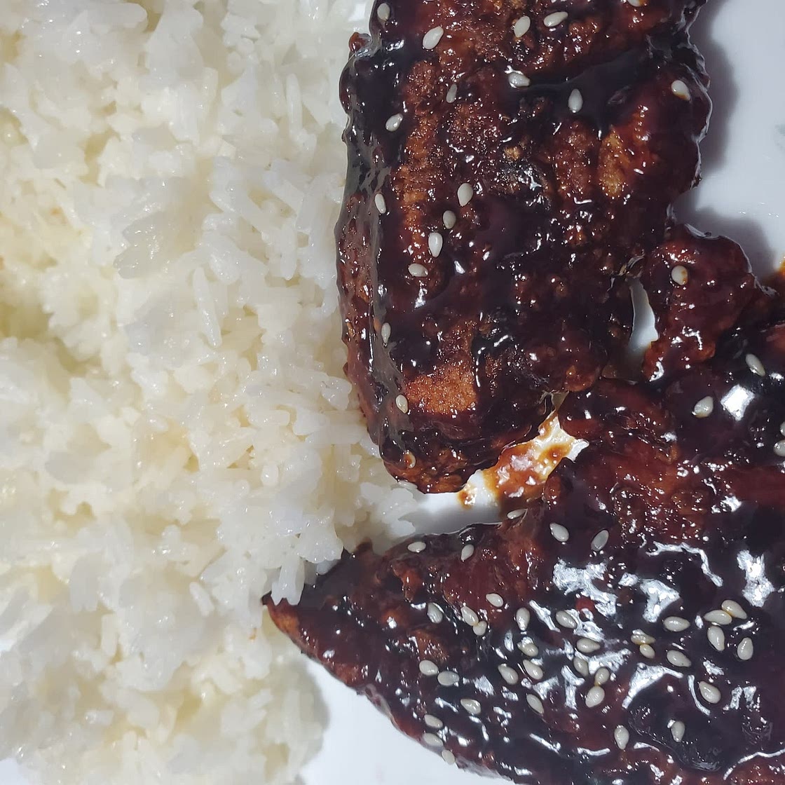 Spicy Honey Garlic Chicken Tenders (20 Minutes!) - Tiffy Cooks