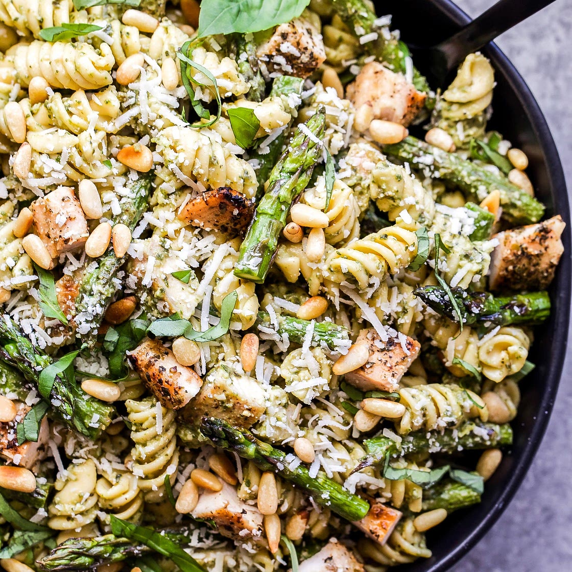 Grilled Chicken and Asparagus Pesto Pasta