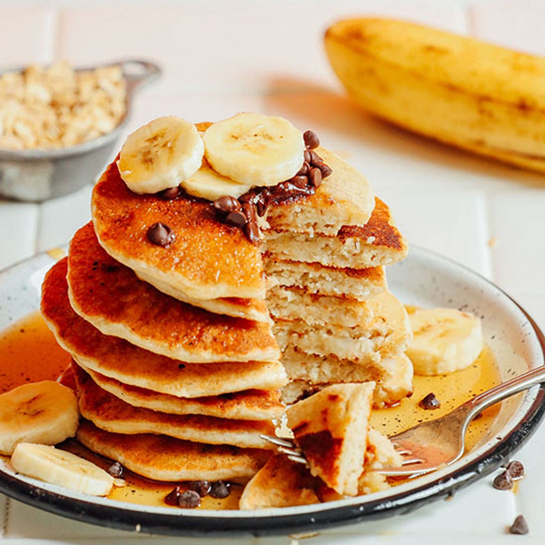 1-Bowl Vegan Banana Oat Pancakes
