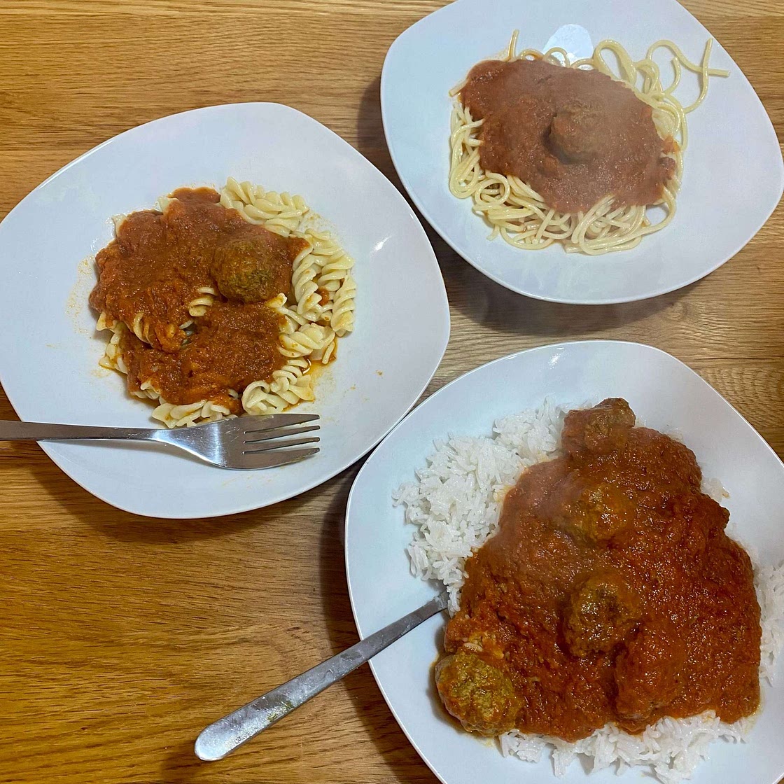 Meatballs with rice, spegettie and pasta 