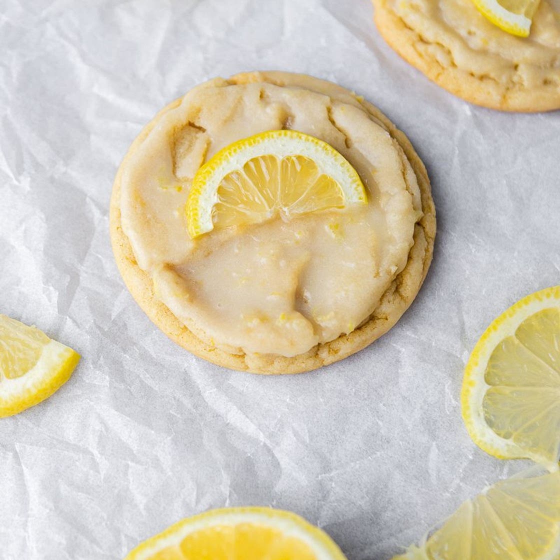 Crumbl 🙀 Lemon Glaze Cookies
