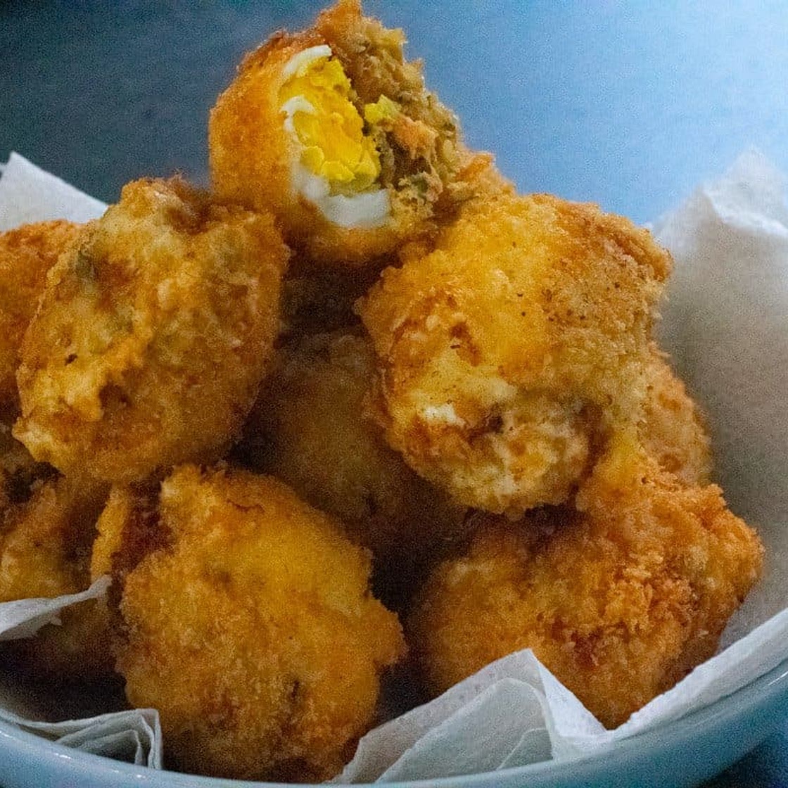 Egg and spicy fish balls