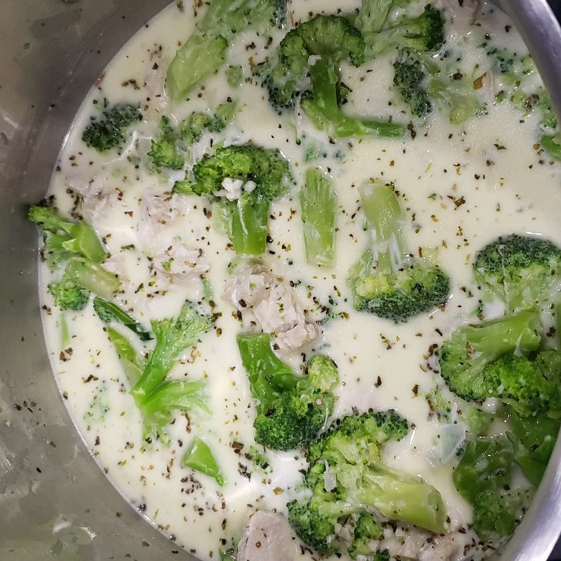 Keto Chicken Alfredo Soup