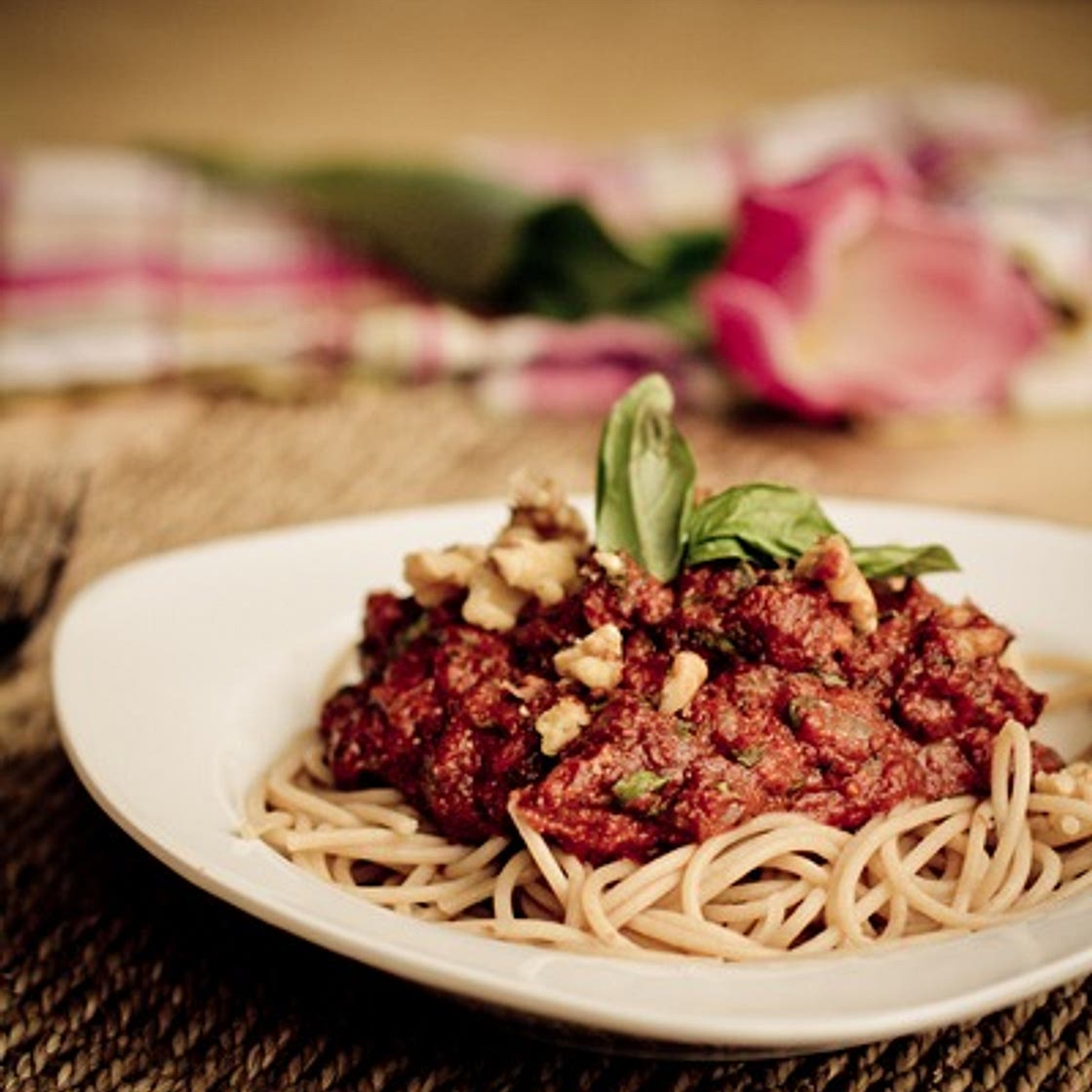 Tomato Walnut Basil Pasta – Oh She Glows