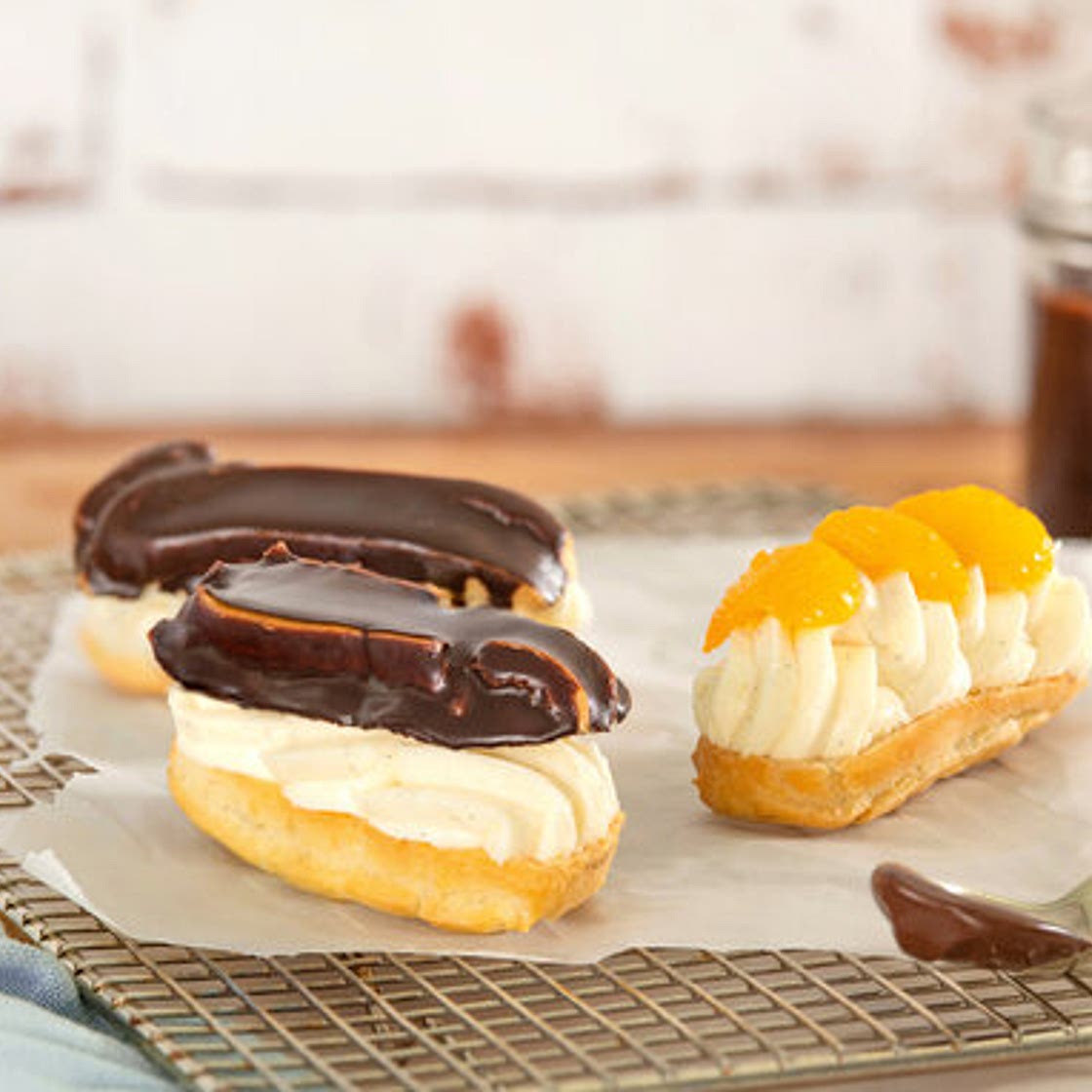 Eclairs mit Vanille-Obers