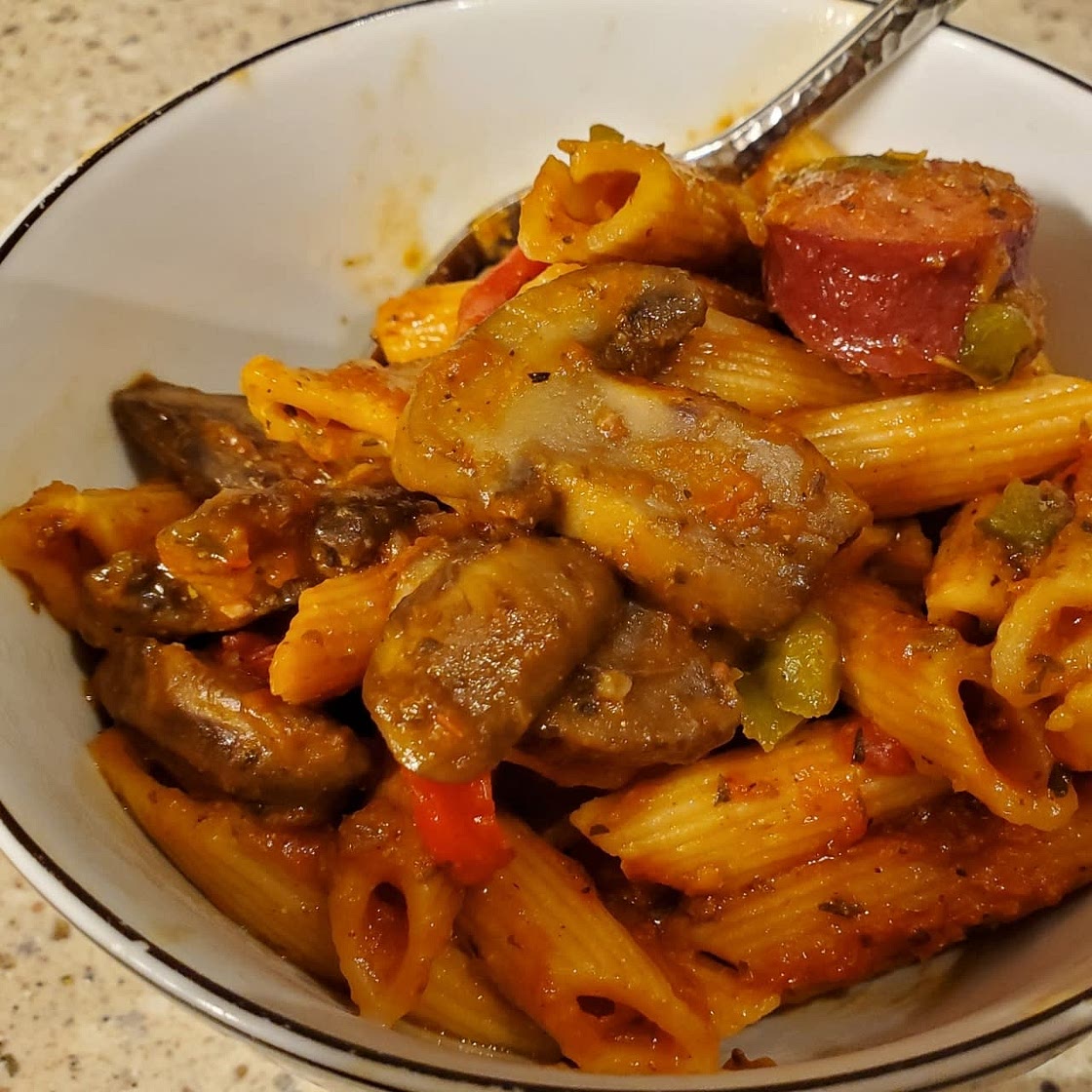 Pasta with peppers and sausage 