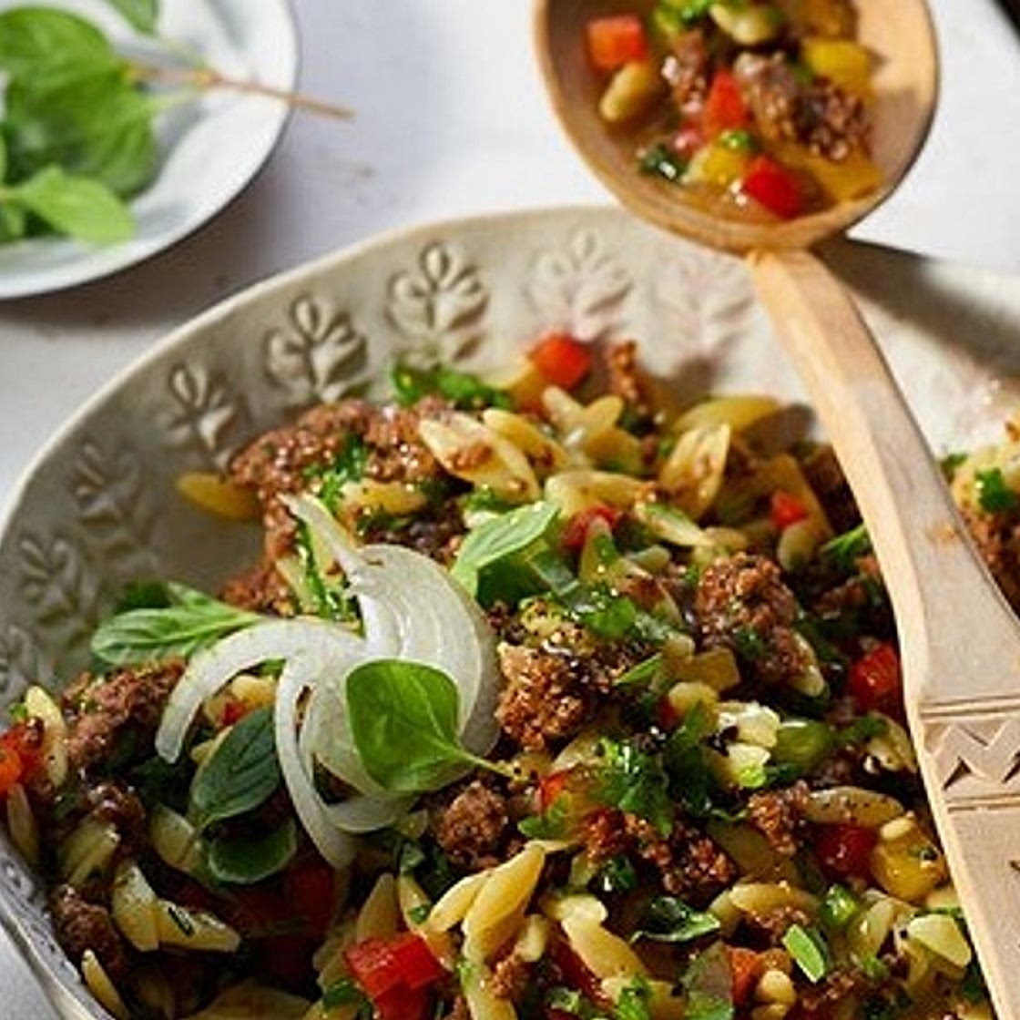 Kritharaki-Salat mit Hackfleisch