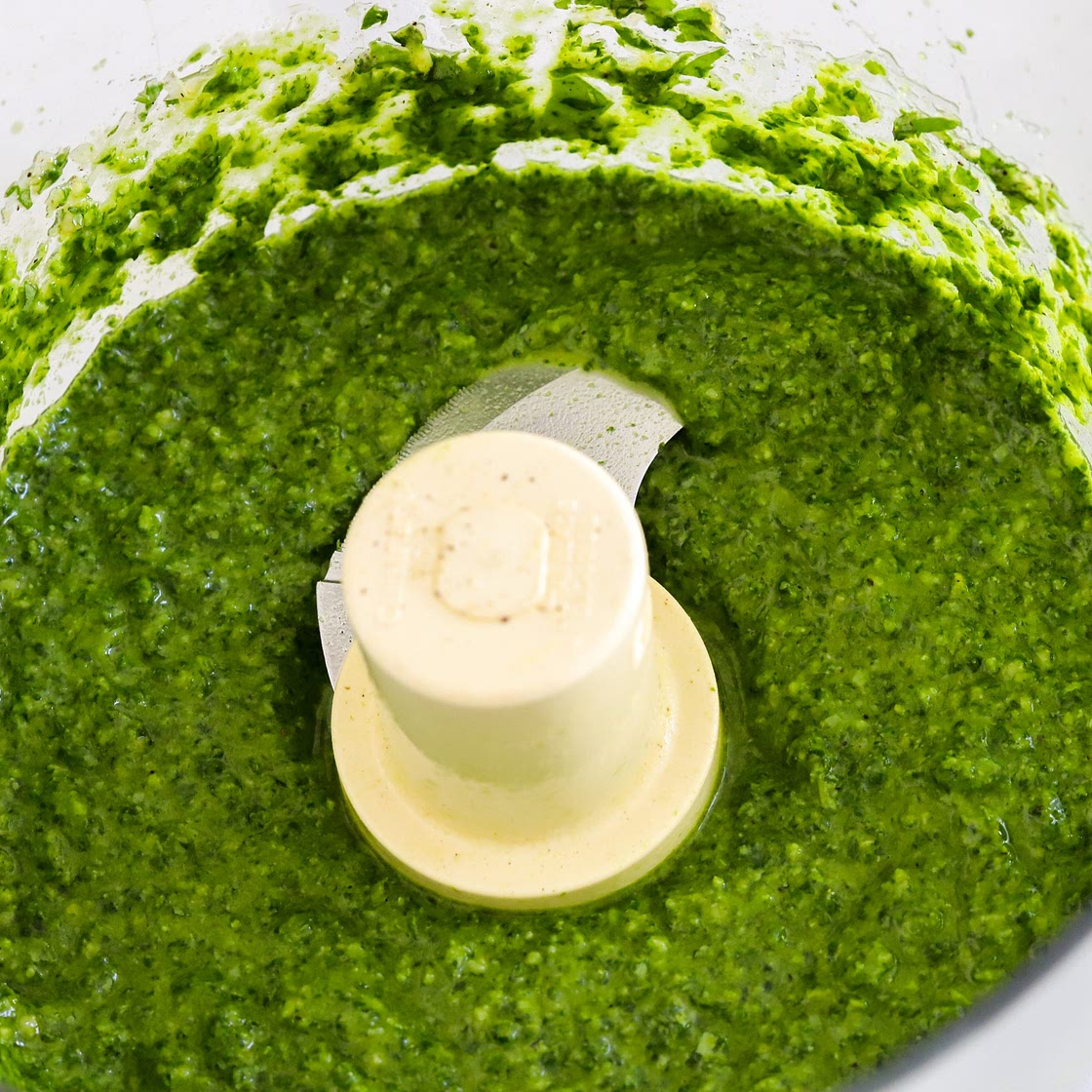The BEST 5 Minute Pesto!