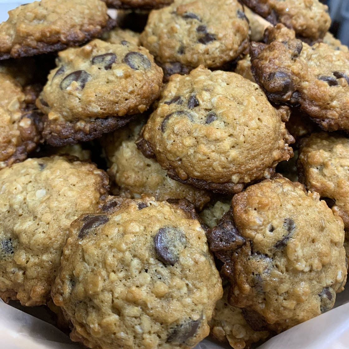 Chocolate Chip Oatmeal Cookies Recipe