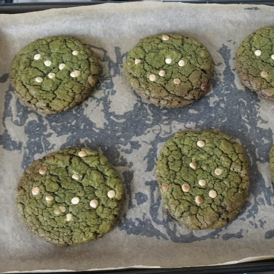 Matcha Crinkle Cookies
