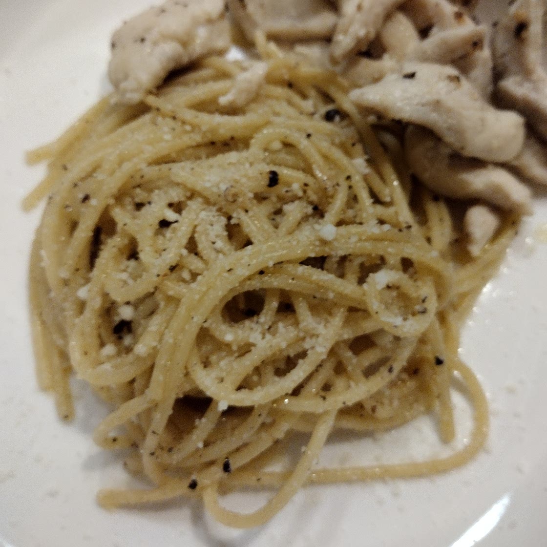 Spaghetti Aglio e Olio (Pasta in Garlic and Oil Sauce) Recipe