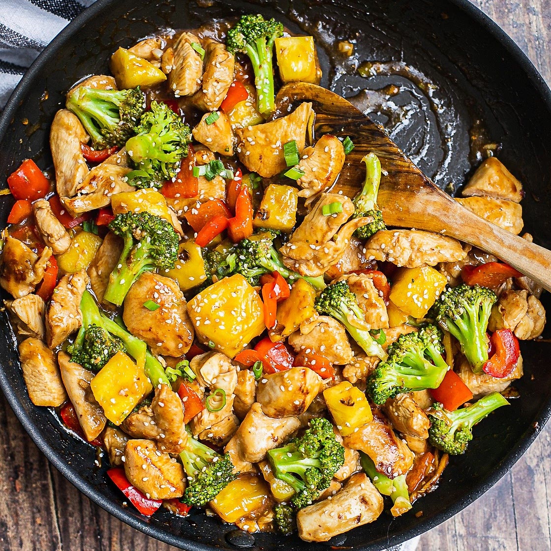 One Pan Pineapple Chicken Teriyaki Stir Fry {30 Minutes}