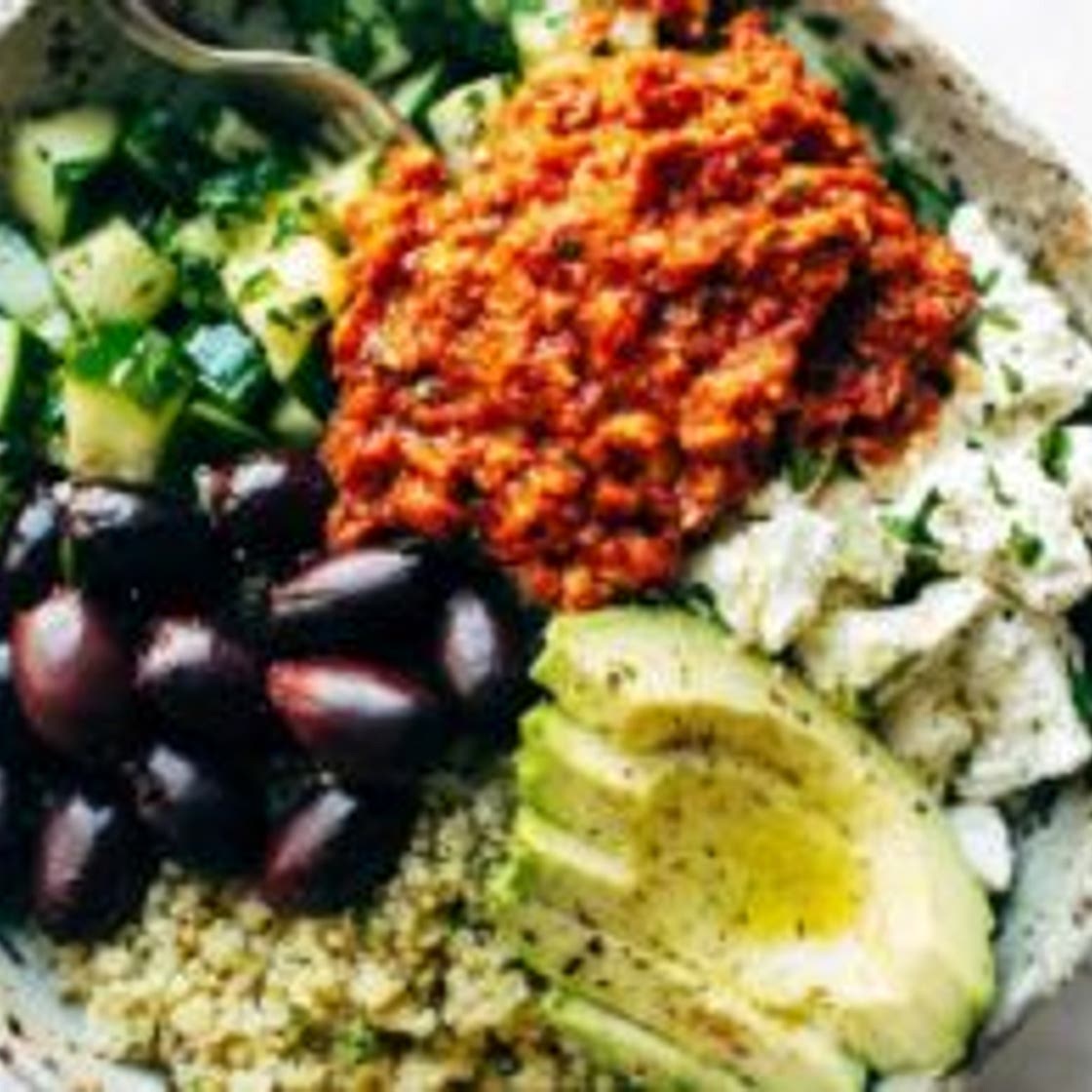 Mediterranean Quinoa Bowls with Roasted Red Pepper Sauce