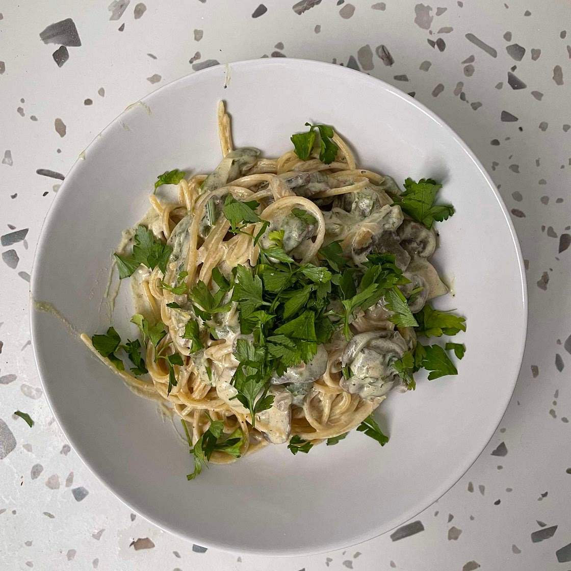 Spaghetti à la crème con funghi 