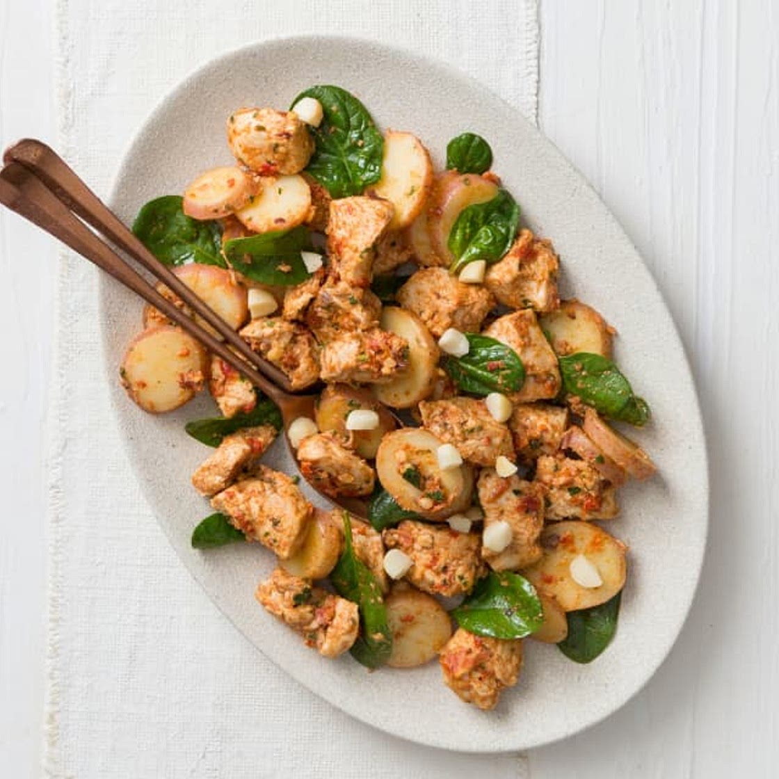 Red pesto chicken salad