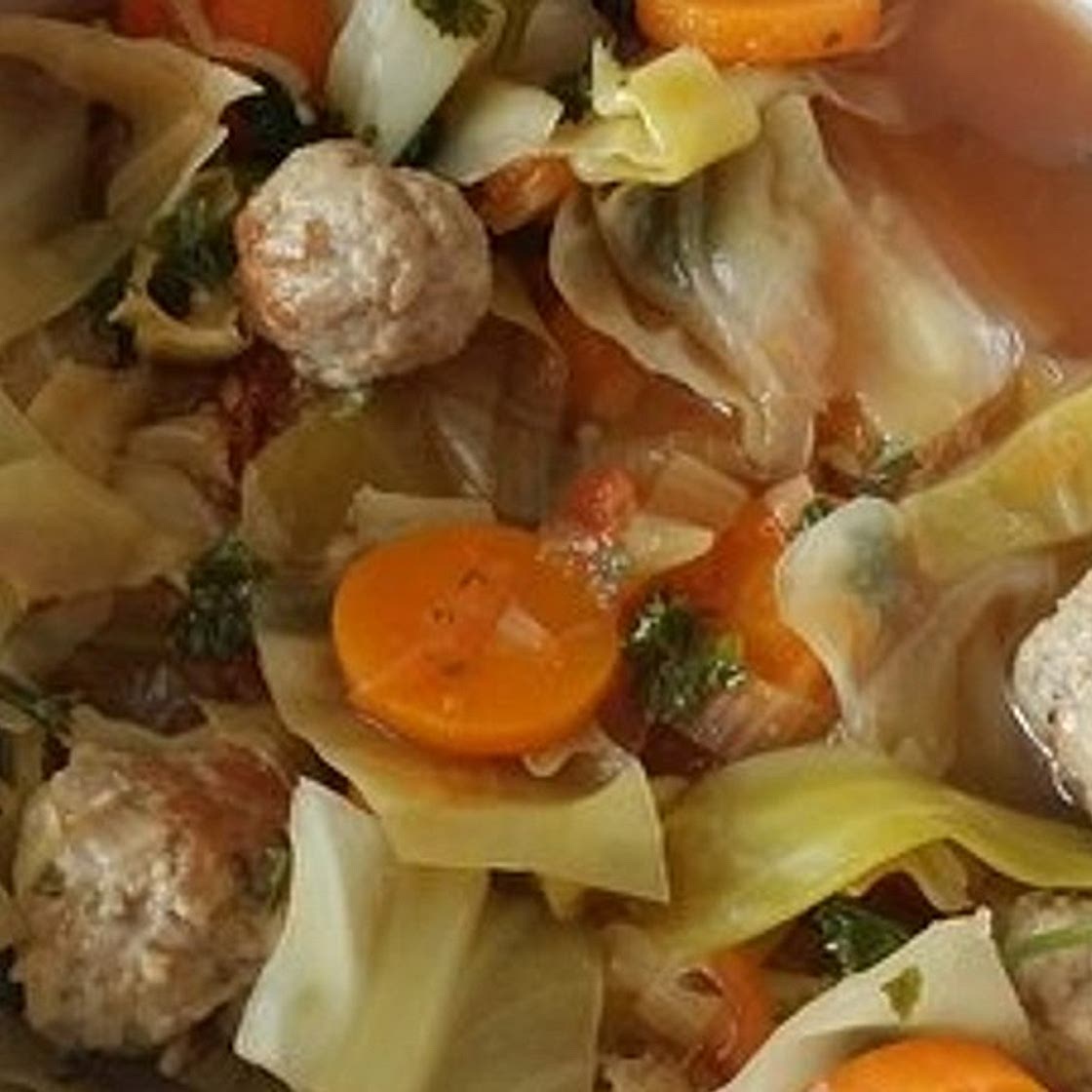 Kohlsuppe mit Hack