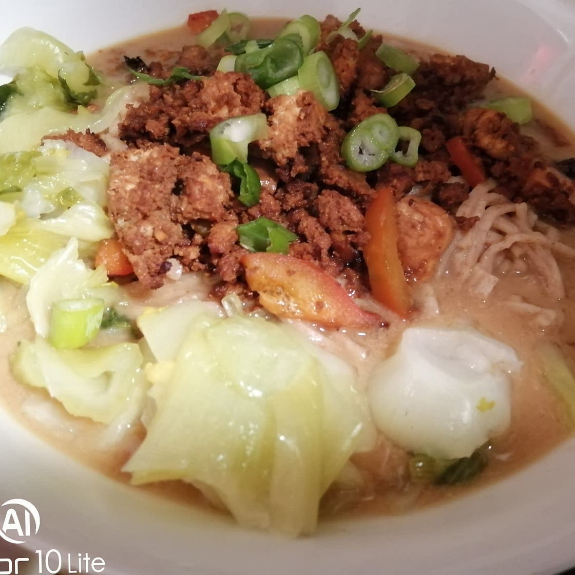 Tantanmen Stir-Fried Tofu Ramen With Chilli Oil