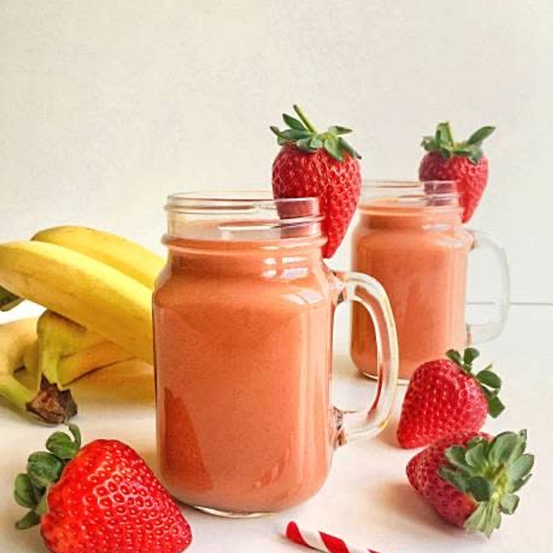 Banana and Strawberry smoothie 