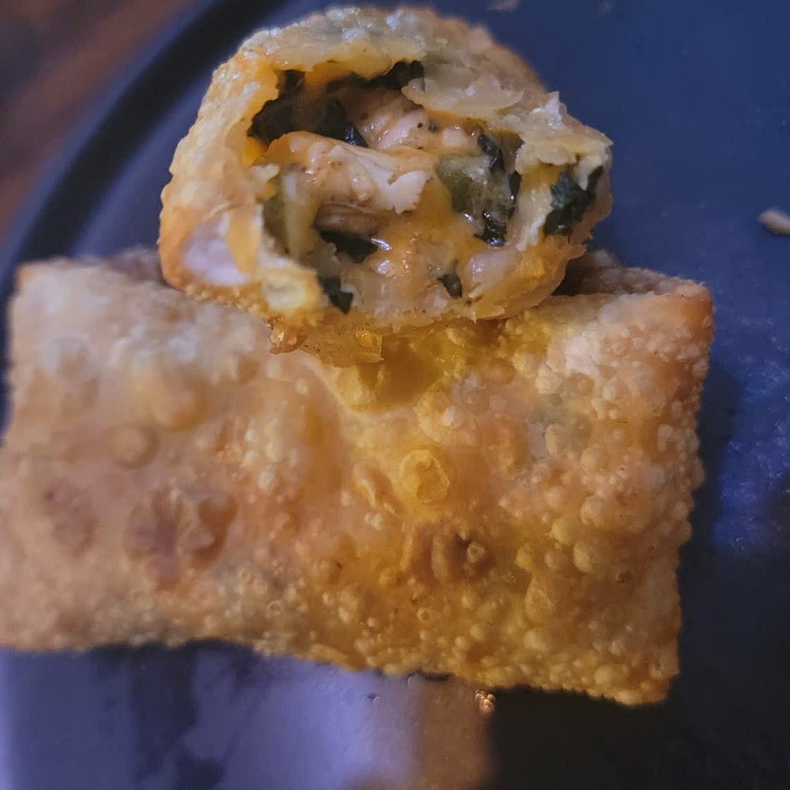 Buffalo Chicken Dip Wonton Cups