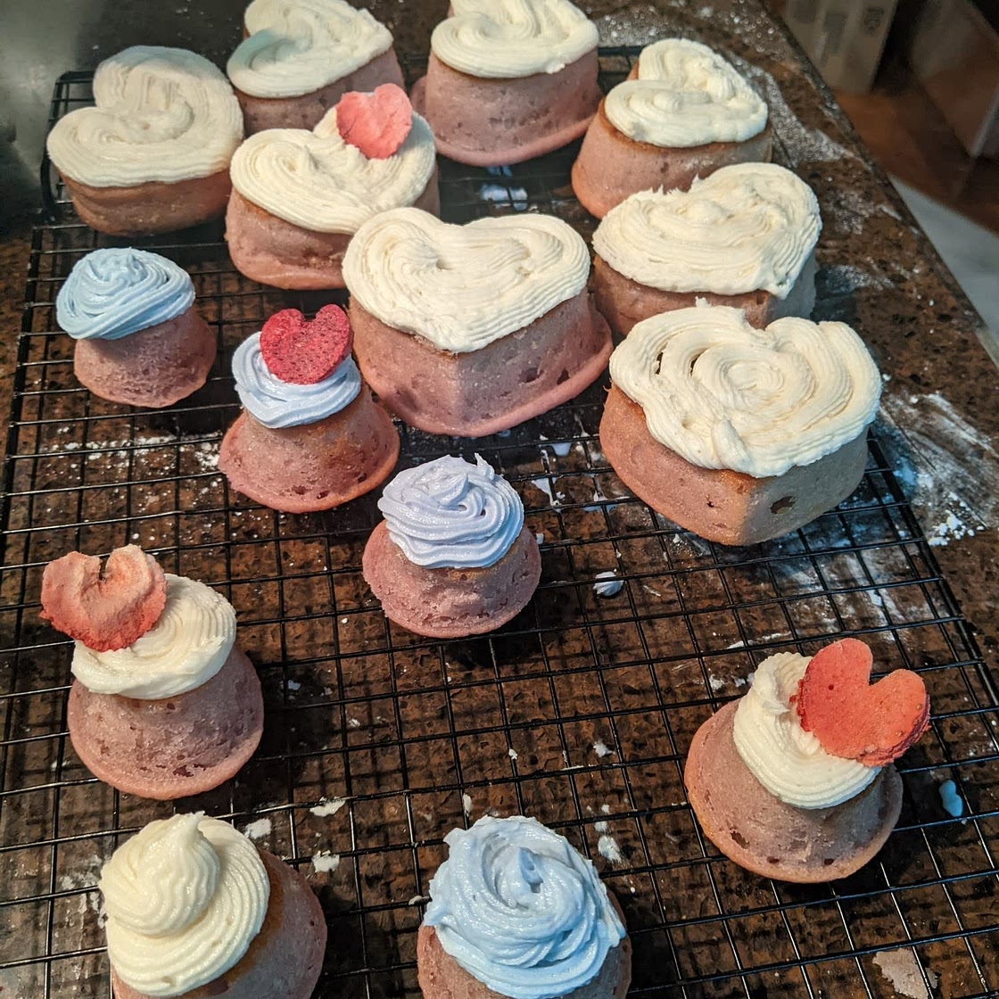 Moist Vanilla Cupcakes