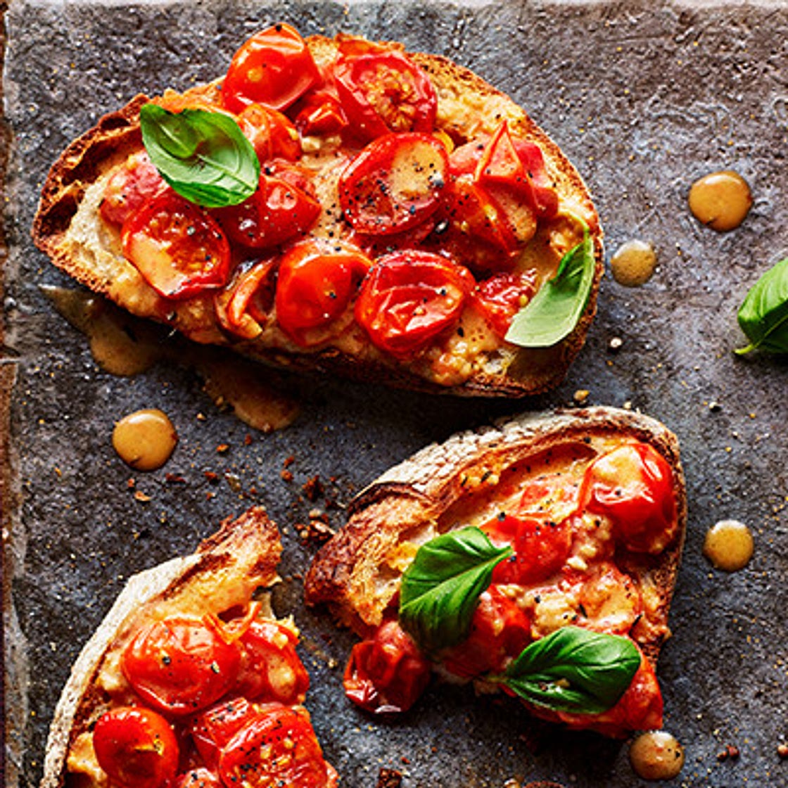 Tomato & horseradish toasts