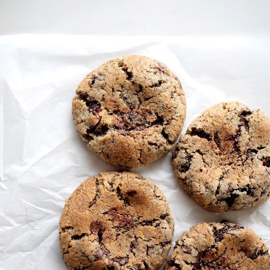 Mokonuts Paris Cranberry-Rye Chocolate Chunk Cookies